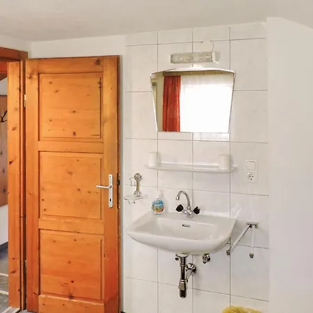 Ferienhaus In Ruhiger Lage *